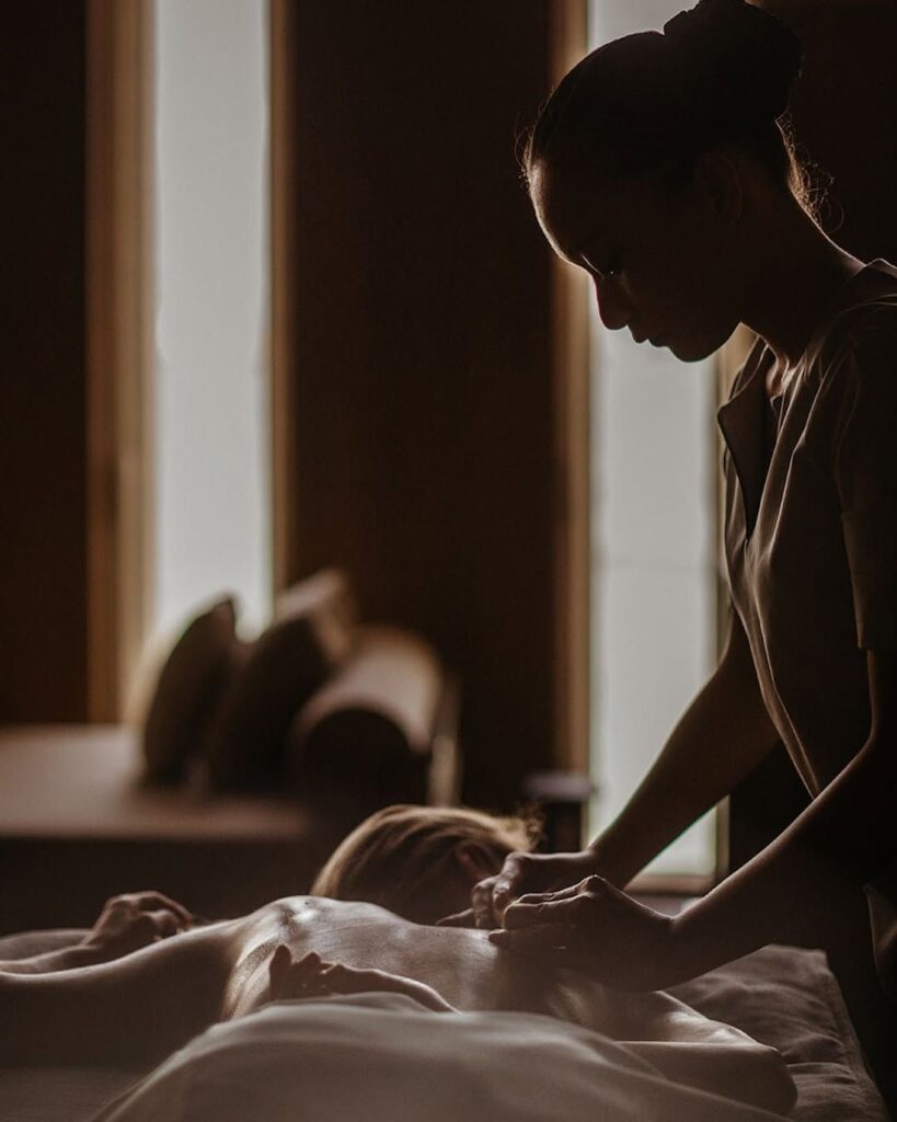 Kim & Co Beauty, centro de estética avanzada en Barcelona. Faciales, corporales, depilación y tecnología para tu piel.