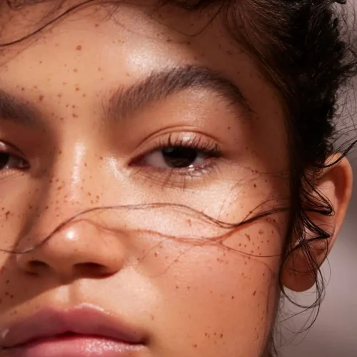 Renueva tu piel en Kim & Co Beauty, Barcelona. Expertas en Endospheres, limpieza facial profunda, mesoterapia y tratamientos a medida.