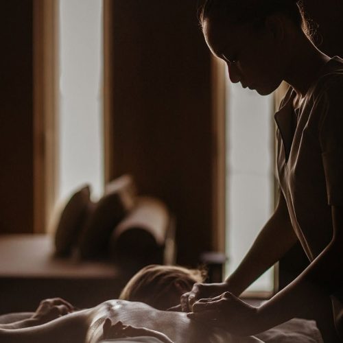 Kim & Co Beauty, centro de estética avanzada en Barcelona. Faciales, corporales, depilación y tecnología para tu piel.